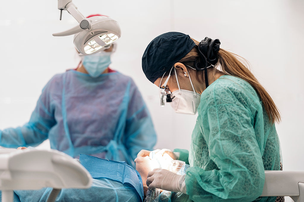 Dentists vs. Endodontists: Understanding the Differences