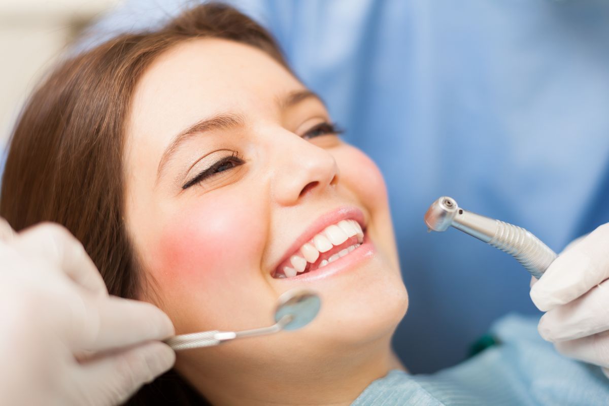 advantages and disadvantages of dental crowns