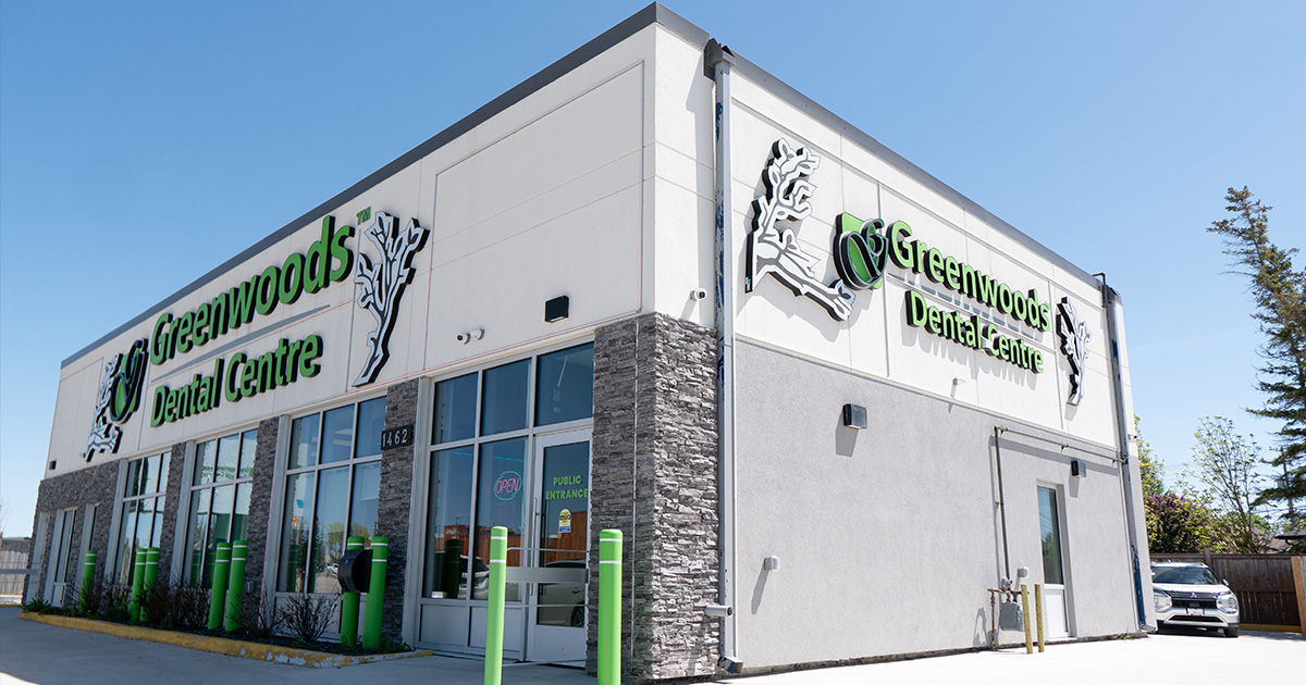 Dental Care at McPhillips, Winnipeg | Greenwoods Dental ✓